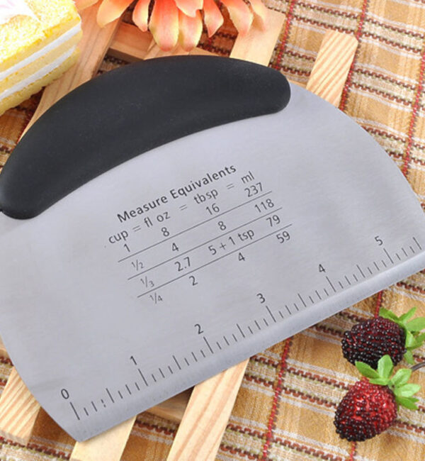 Stainless-Steel-Dough-Scraper-Flour-Cutter-Kitchen-Tool-W-Scale-Plastic-Handle-0